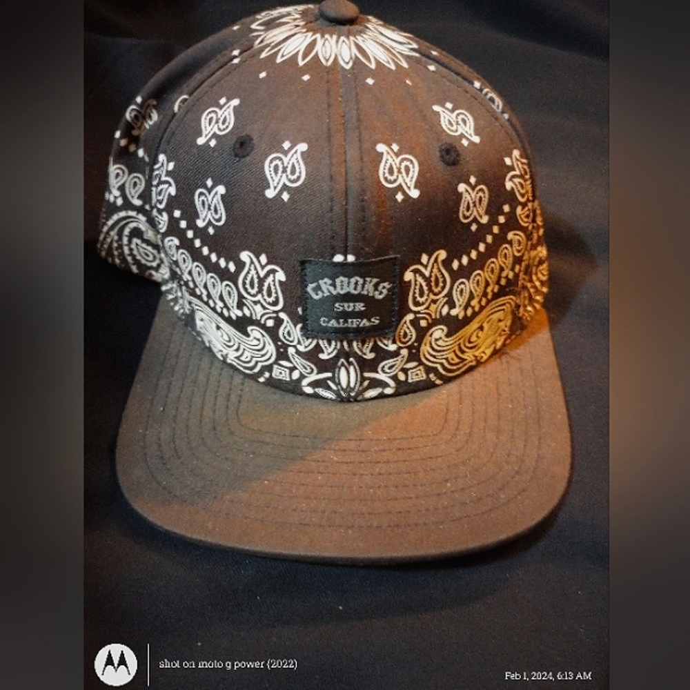 CROOKS & CASTLES SNAPBACK HAT
